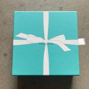 Tiffany & co. Gift box 8 1/2” x 8 1/2” x 3” authentic only